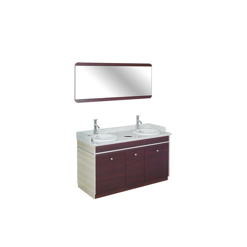 I Double Sink w/ Faucets